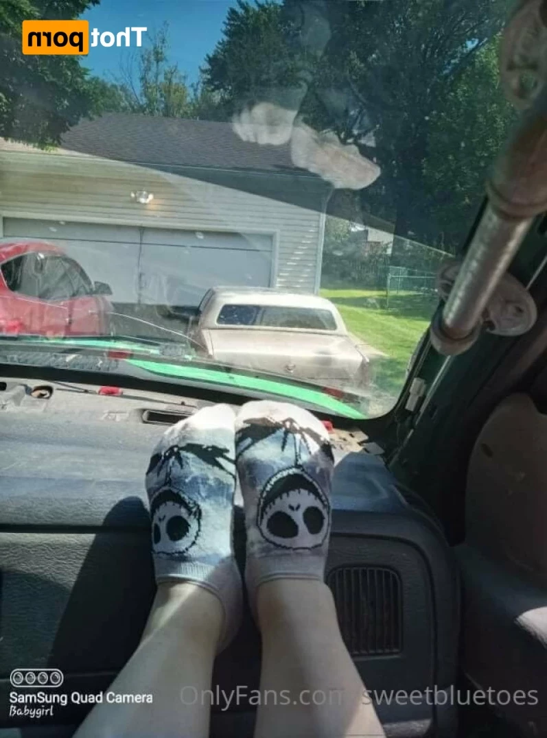 sweetbluetoes Onlyfans leaked photo 12328462 on Hotleaks.tv