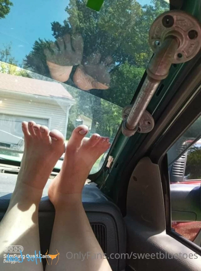 sweetbluetoes Onlyfans leaked photo 12363914 on Hotleaks.tv