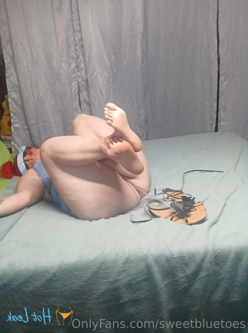 sweetbluetoes Onlyfans leaked photo 12414412 on Hotleaks.tv