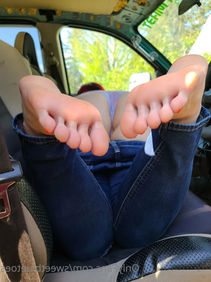 sweetbluetoes Onlyfans leaked photo 12662706 on Hotleaks.tv