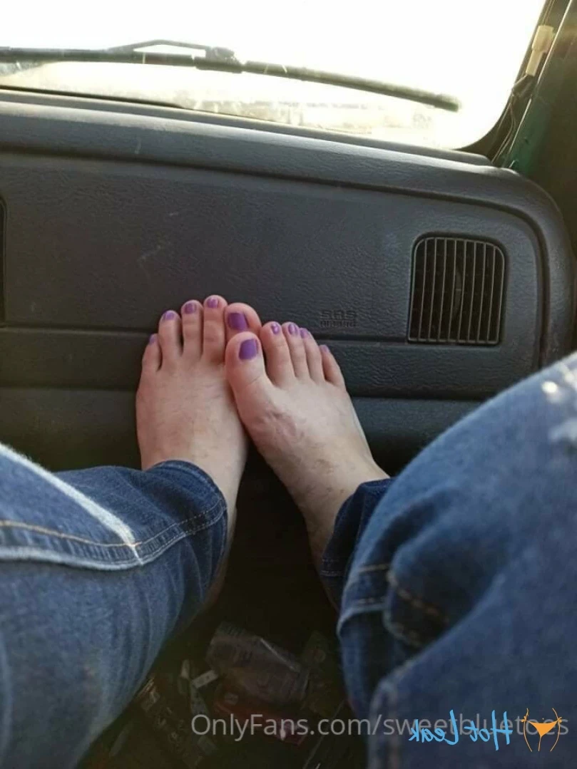 sweetbluetoes Onlyfans leaked photo 12686362 on Hotleaks.tv