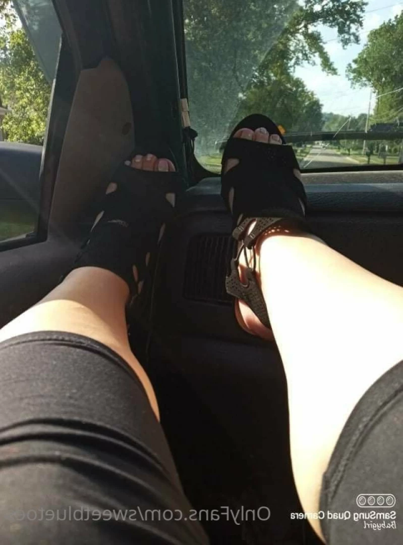 sweetbluetoes Onlyfans leaked photo 12727182 on Hotleaks.tv
