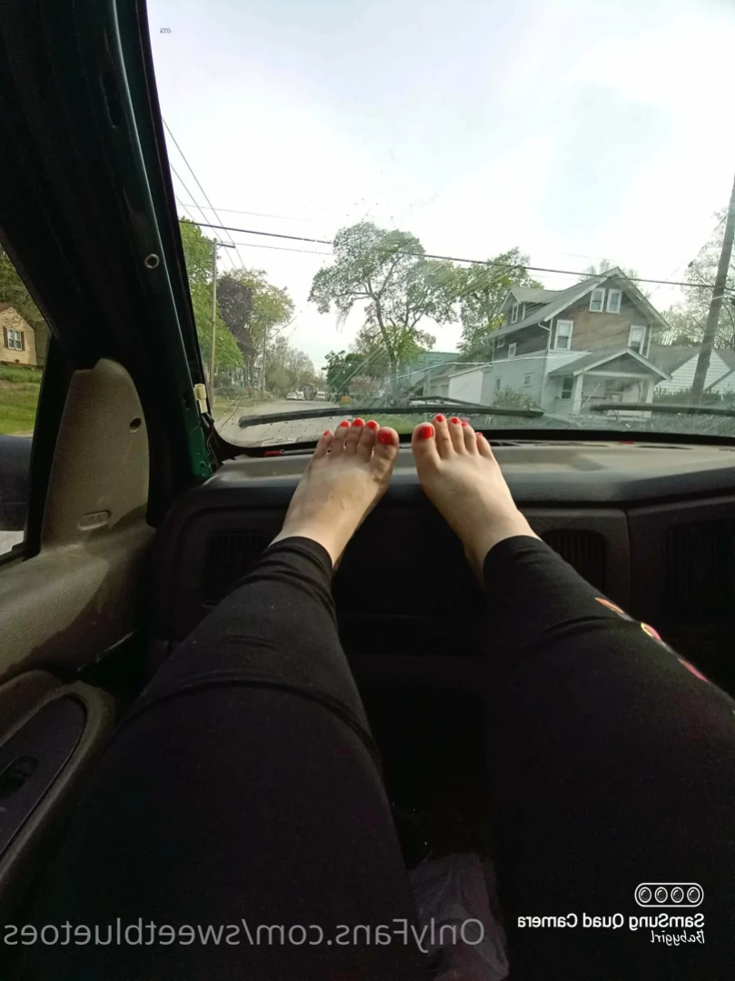 sweetbluetoes Onlyfans leaked photo 12730669 on Hotleaks.tv