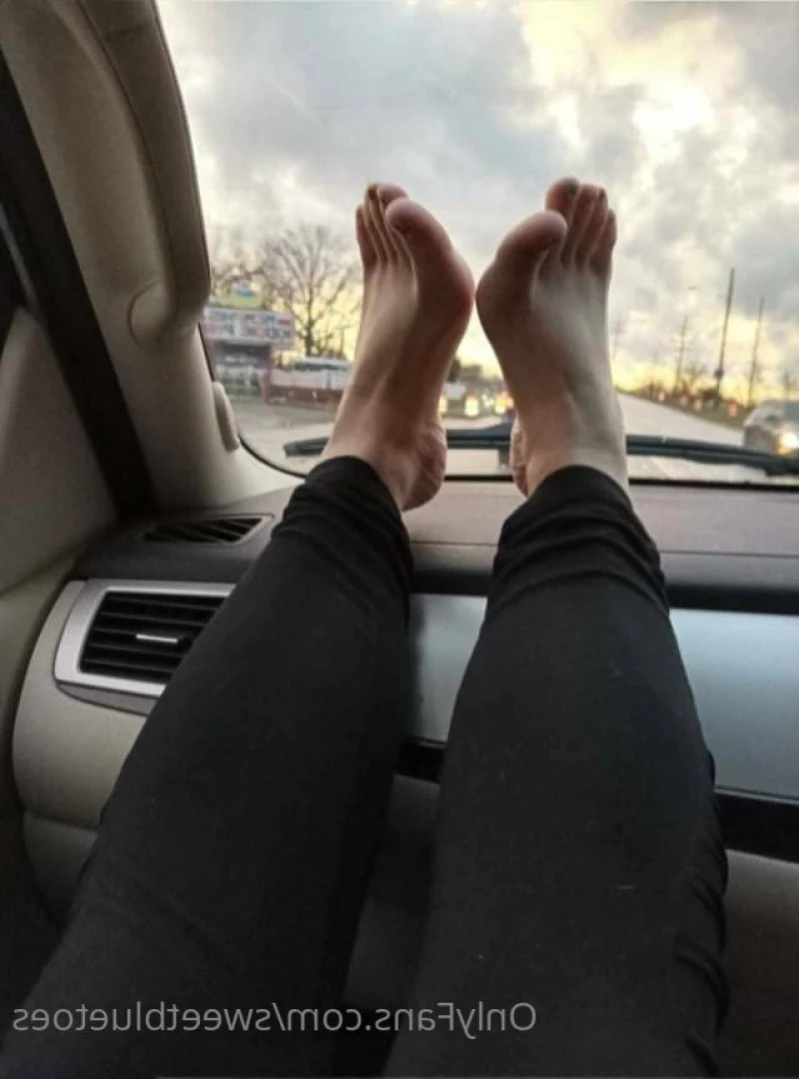 sweetbluetoes Onlyfans leaked photo 12759051 on Hotleaks.tv
