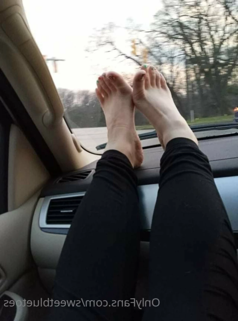 sweetbluetoes Onlyfans leaked photo 12831674 on Hotleaks.tv