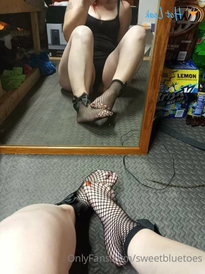 sweetbluetoes Onlyfans leaked photo 12933636 on Hotleaks.tv