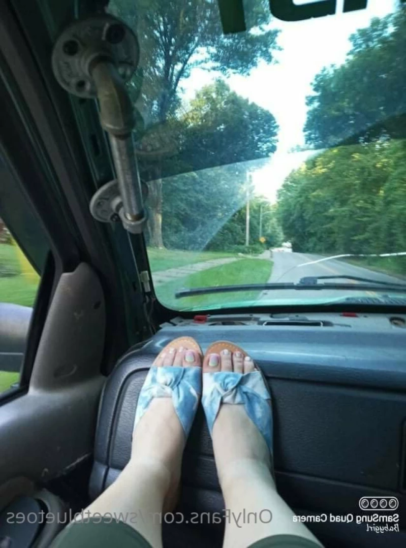 sweetbluetoes Onlyfans leaked photo 13047820 on Hotleaks.tv