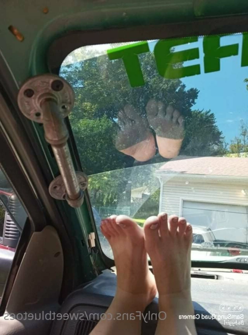 sweetbluetoes Onlyfans leaked photo 13332754 on Hotleaks.tv