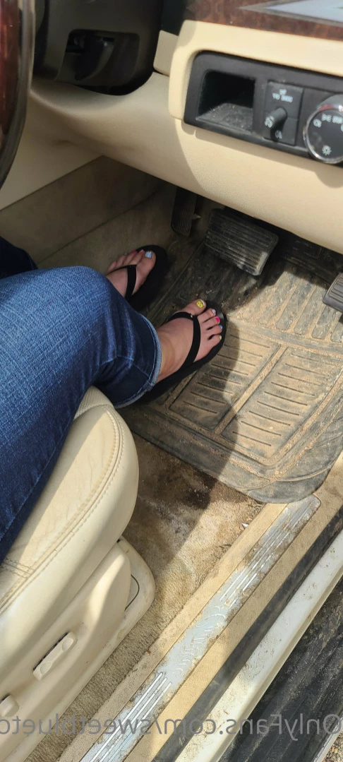sweetbluetoes Onlyfans leaked photo 13339580 on Hotleaks.tv