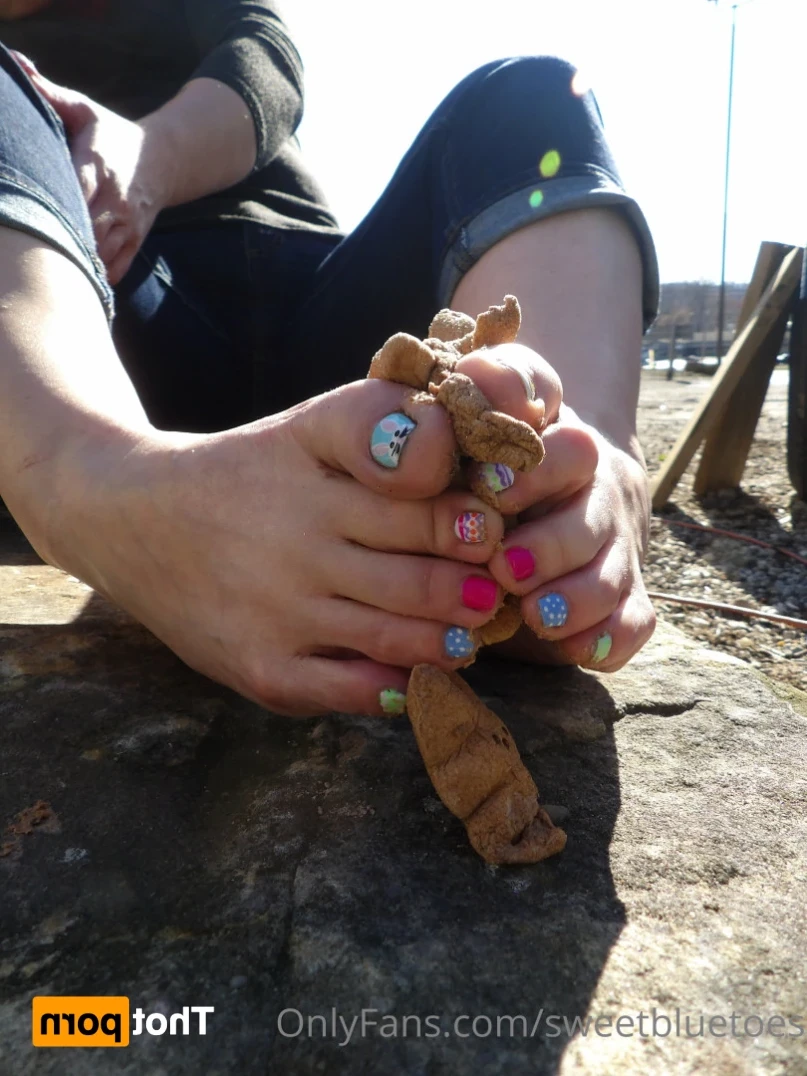 sweetbluetoes Onlyfans leaked photo 13358795 on Hotleaks.tv