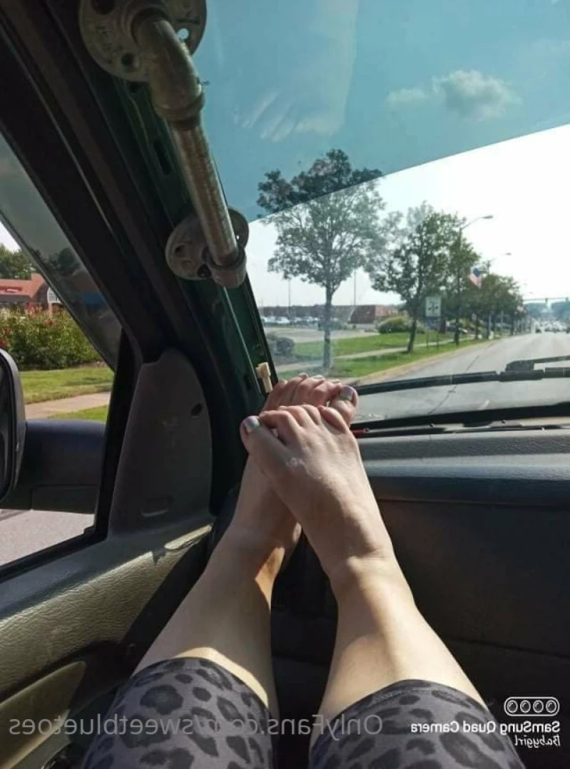 sweetbluetoes Onlyfans leaked photo 13378371 on Hotleaks.tv