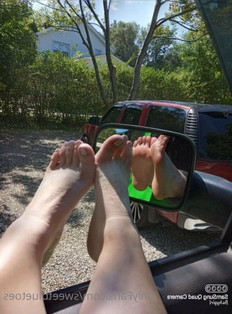 sweetbluetoes Onlyfans leaked photo 13413939 on Hotleaks.tv