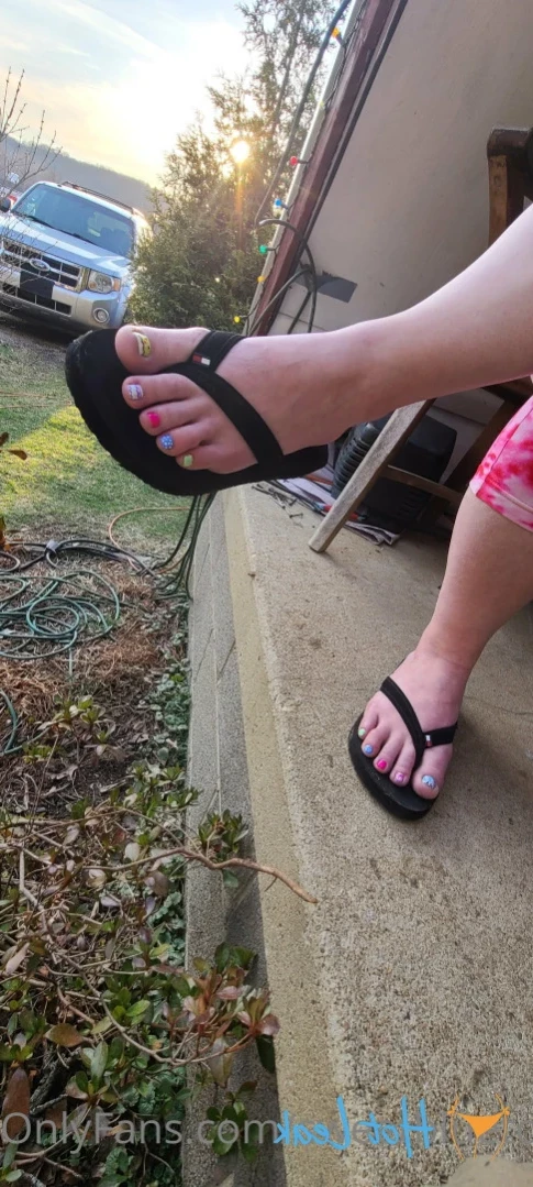 sweetbluetoes Onlyfans leaked photo 13444183 on Hotleaks.tv