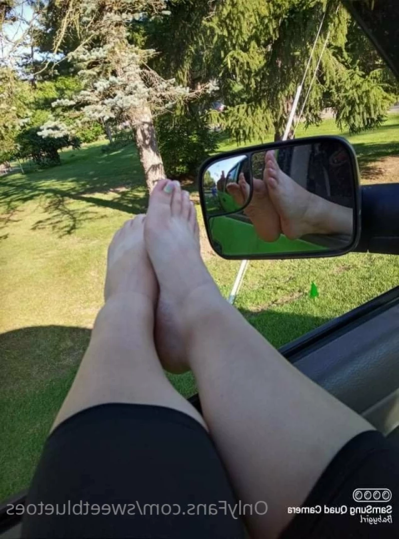 sweetbluetoes Onlyfans leaked photo 13585281 on Hotleaks.tv