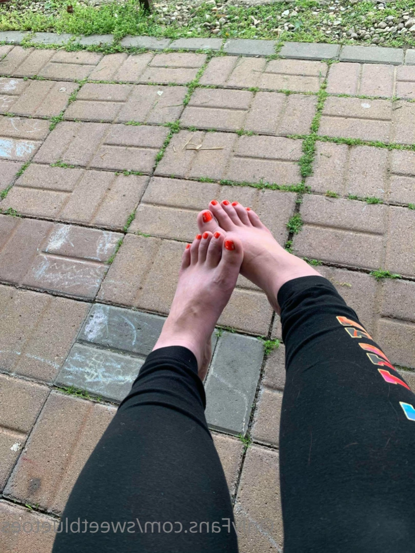 sweetbluetoes Onlyfans leaked photo 13874898 on Hotleaks.tv