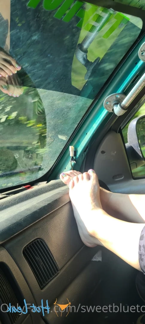 sweetbluetoes Onlyfans leaked photo 13912332 on Hotleaks.tv