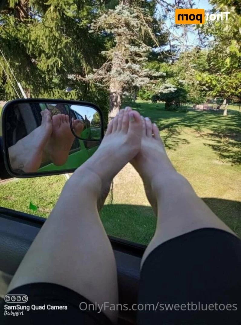 sweetbluetoes Onlyfans leaked photo 14740071 on Hotleaks.tv