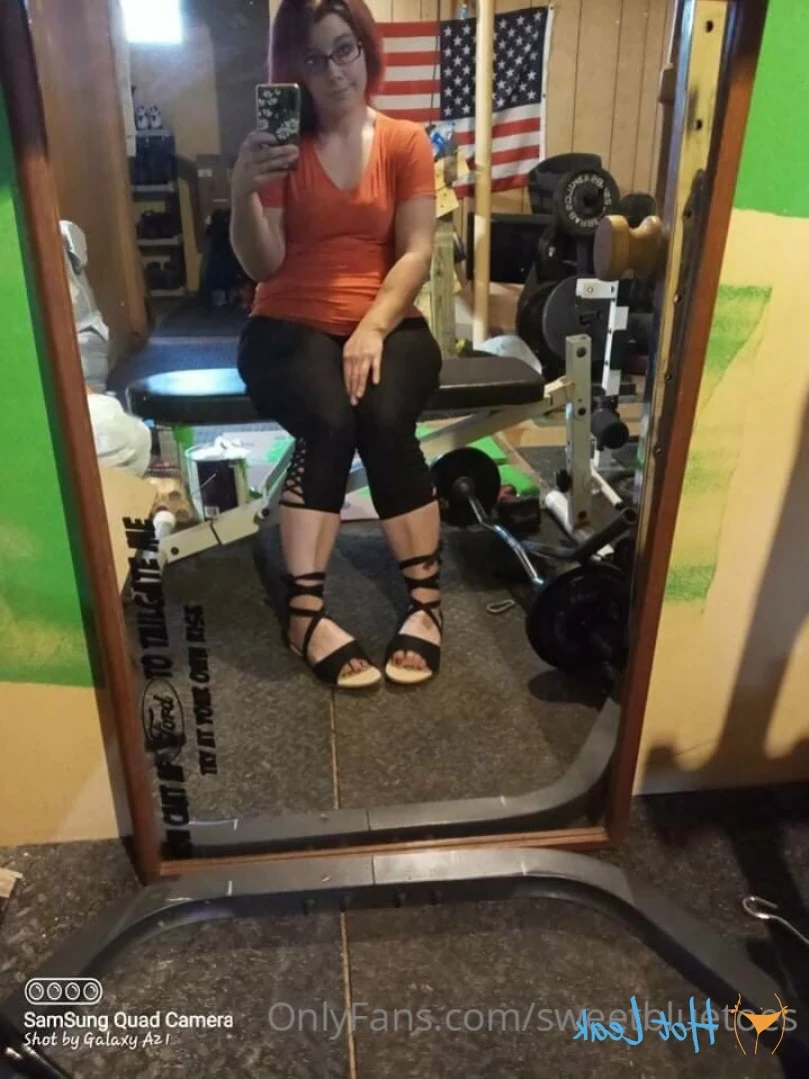 sweetbluetoes Onlyfans leaked photo 14815644 on Hotleaks.tv