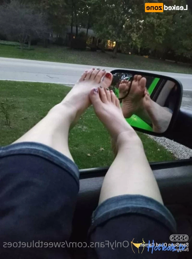sweetbluetoes Onlyfans leaked photo 15136730 on Hotleaks.tv