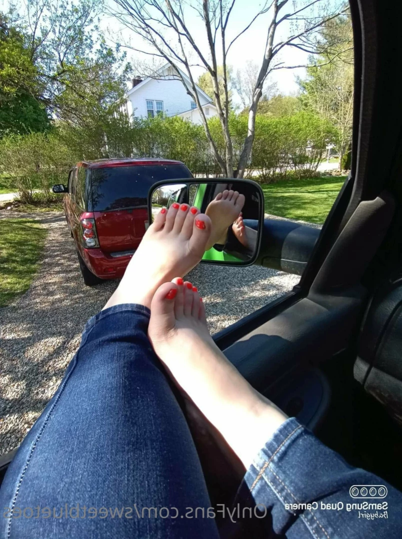 sweetbluetoes Onlyfans leaked photo 15666216 on Hotleaks.tv
