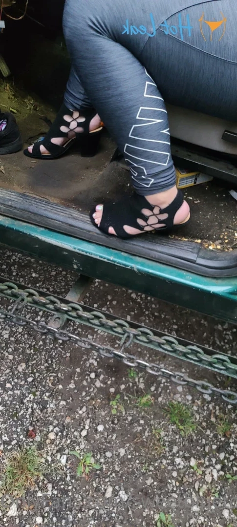 sweetbluetoes Onlyfans leaked photo 16031403 on Hotleaks.tv
