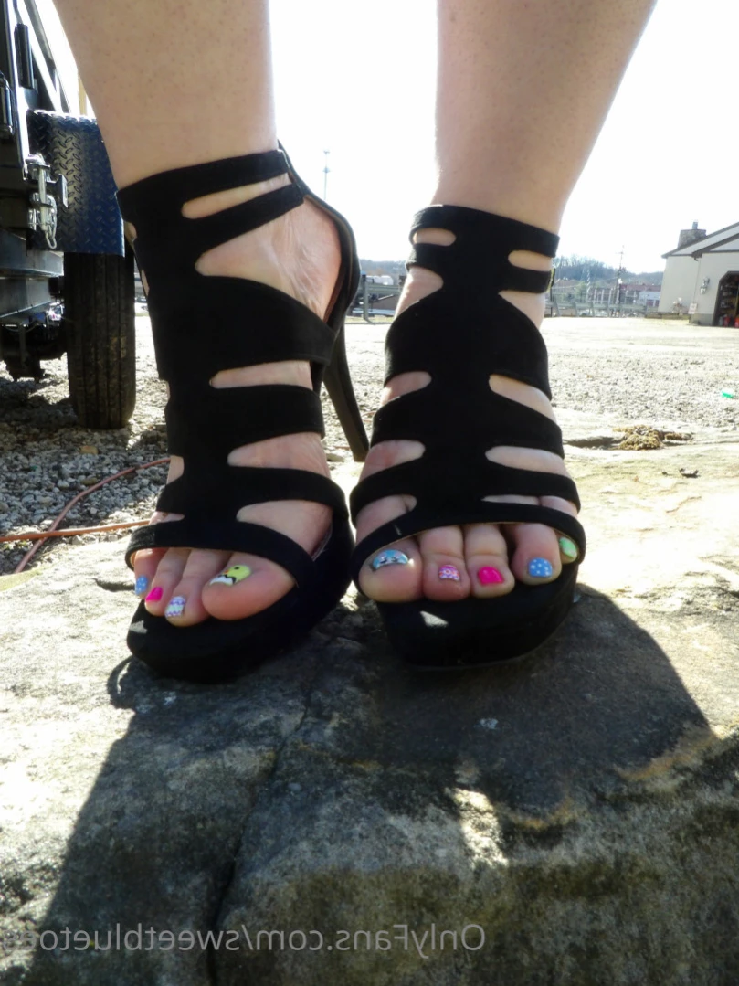 sweetbluetoes Onlyfans leaked photo 16281796 on Hotleaks.tv
