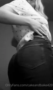 CakeAndBake [ cakeandbake420 ] Onlyfans leaked video 11030273 on Hotleaks.tv