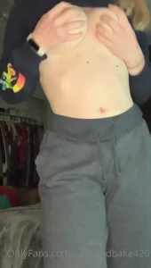 CakeAndBake [ cakeandbake420 ] Onlyfans leaked video 12174558 on Hotleaks.tv