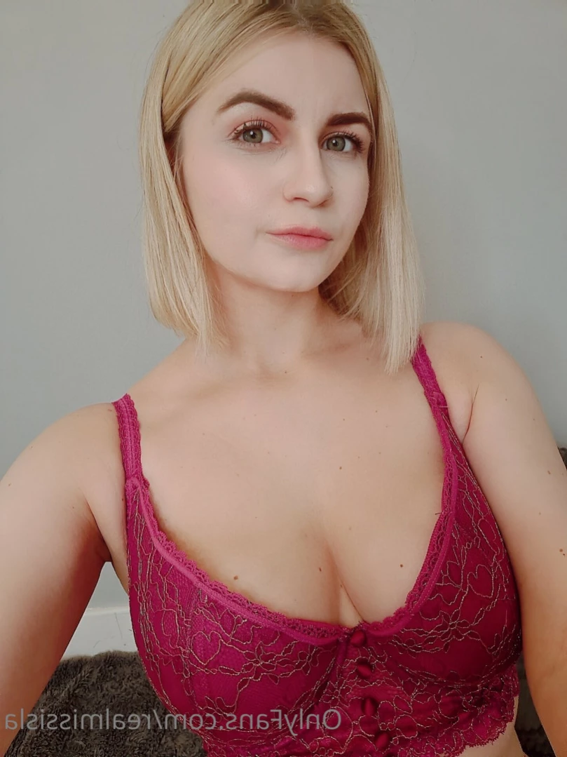 Isla White [ realmissisla ] Onlyfans leaked photo 16179815 on Hotleaks.tv