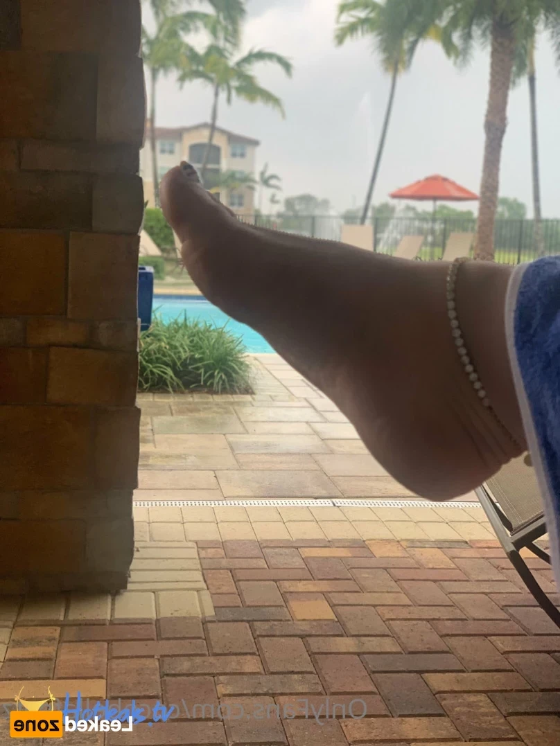 Coco bella [ cocobellafeetz ] Onlyfans leaked photo 16423840 on Hotleaks.tv