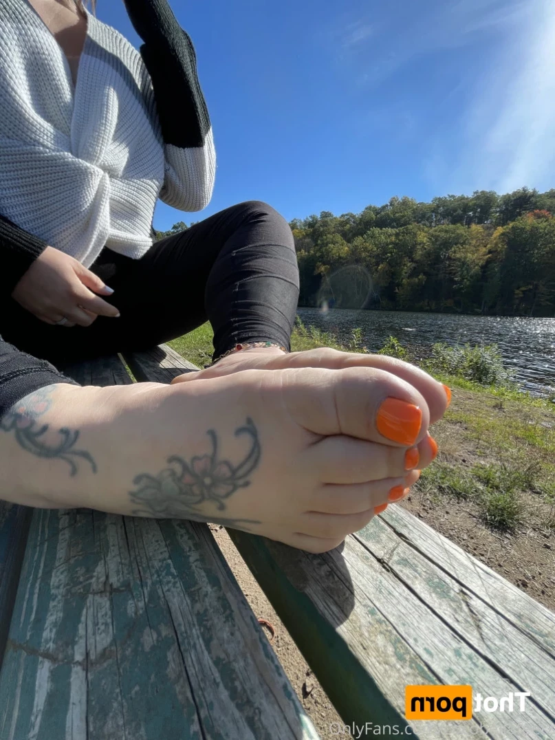 Coco bella [ cocobellafeetz ] Onlyfans leaked photo 16438341 on Hotleaks.tv