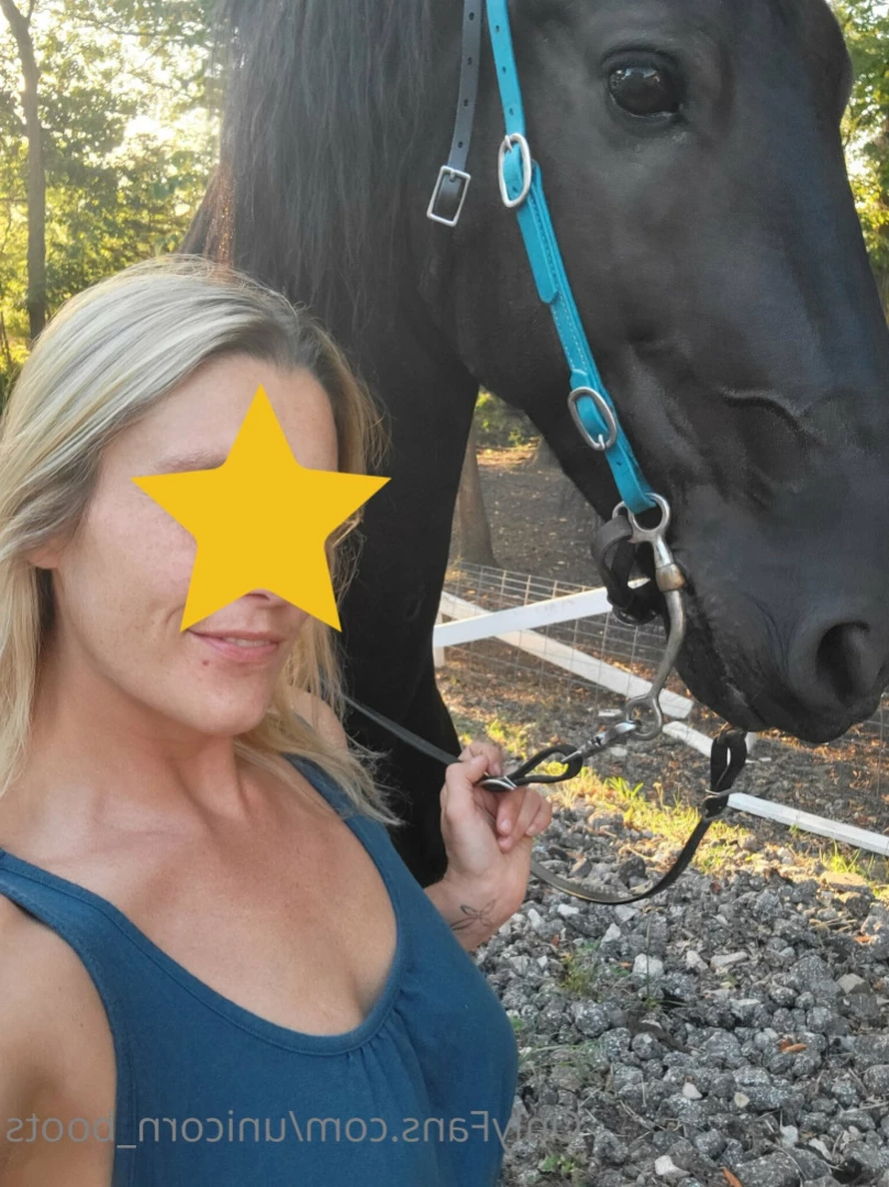 Unicorn Boots [ unicorn_boots ] Onlyfans leaked photo 13149825 on Hotleaks.tv