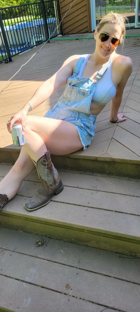 Unicorn Boots [ unicorn_boots ] Onlyfans leaked photo 13226301 on Hotleaks.tv