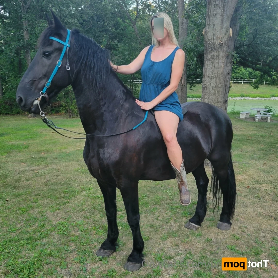 Unicorn Boots [ unicorn_boots ] Onlyfans leaked photo 13226562 on Hotleaks.tv