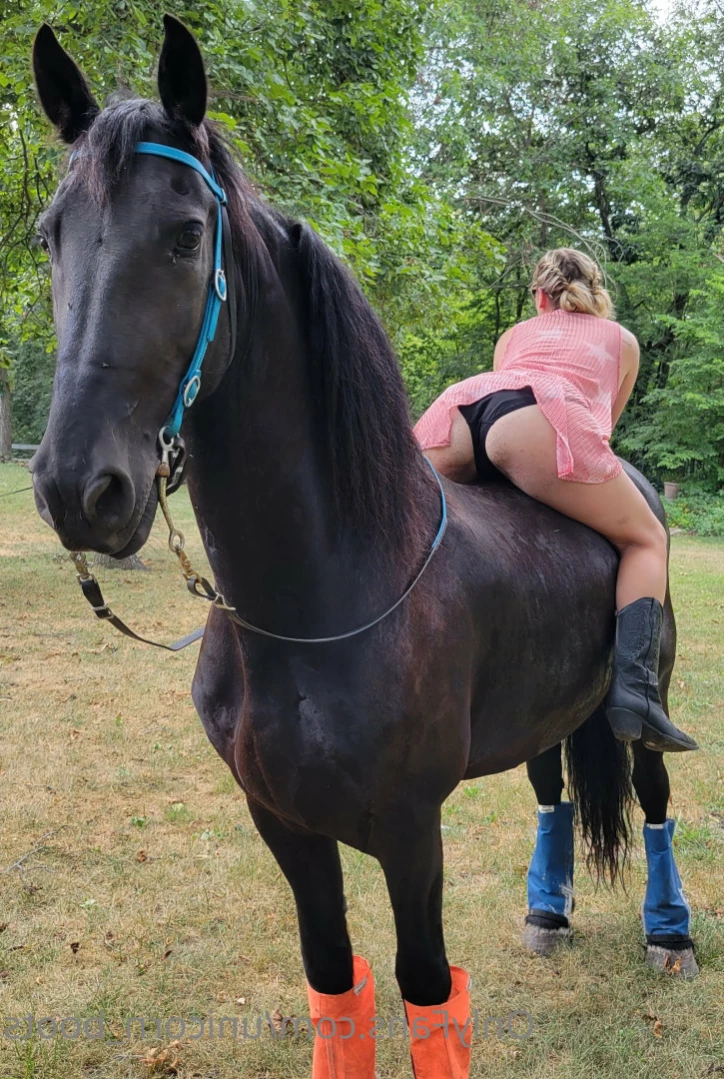 Unicorn Boots [ unicorn_boots ] Onlyfans leaked photo 15665508 on Hotleaks.tv