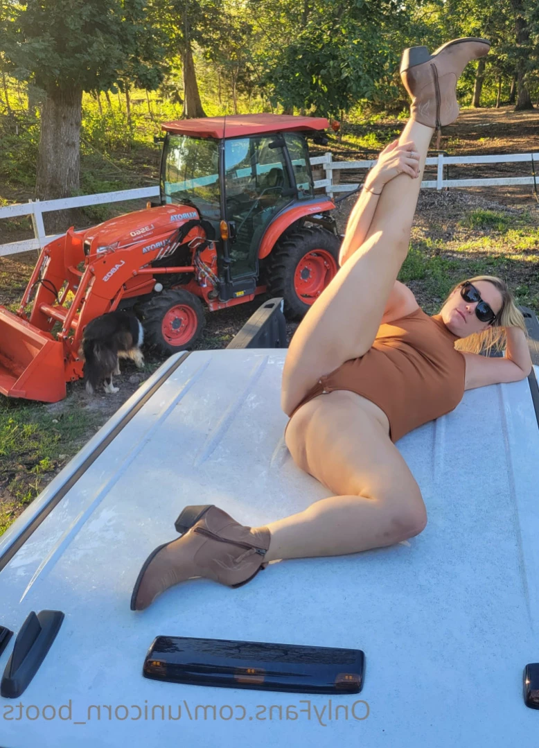 Unicorn Boots [ unicorn_boots ] Onlyfans leaked photo 16169224 on Hotleaks.tv