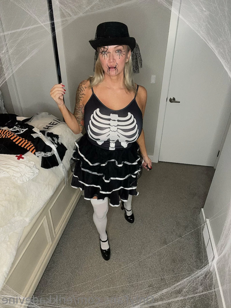 Erikka [ erikkadevine ] Onlyfans leaked photo 12224746 on Hotleaks.tv