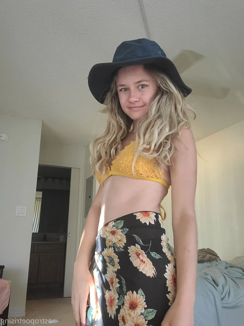 Astro [ poetrising ] Onlyfans leaked photo 12347887 on Hotleaks.tv