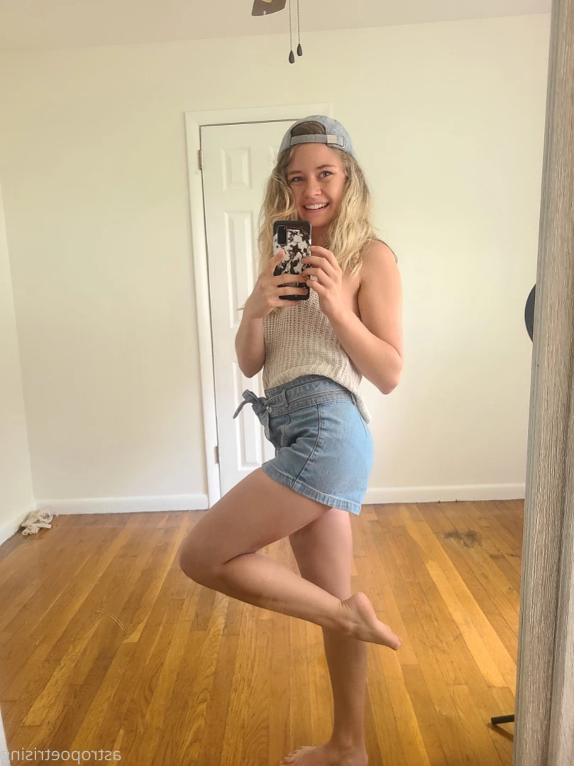 Astro [ poetrising ] Onlyfans leaked photo 13625285 on Hotleaks.tv