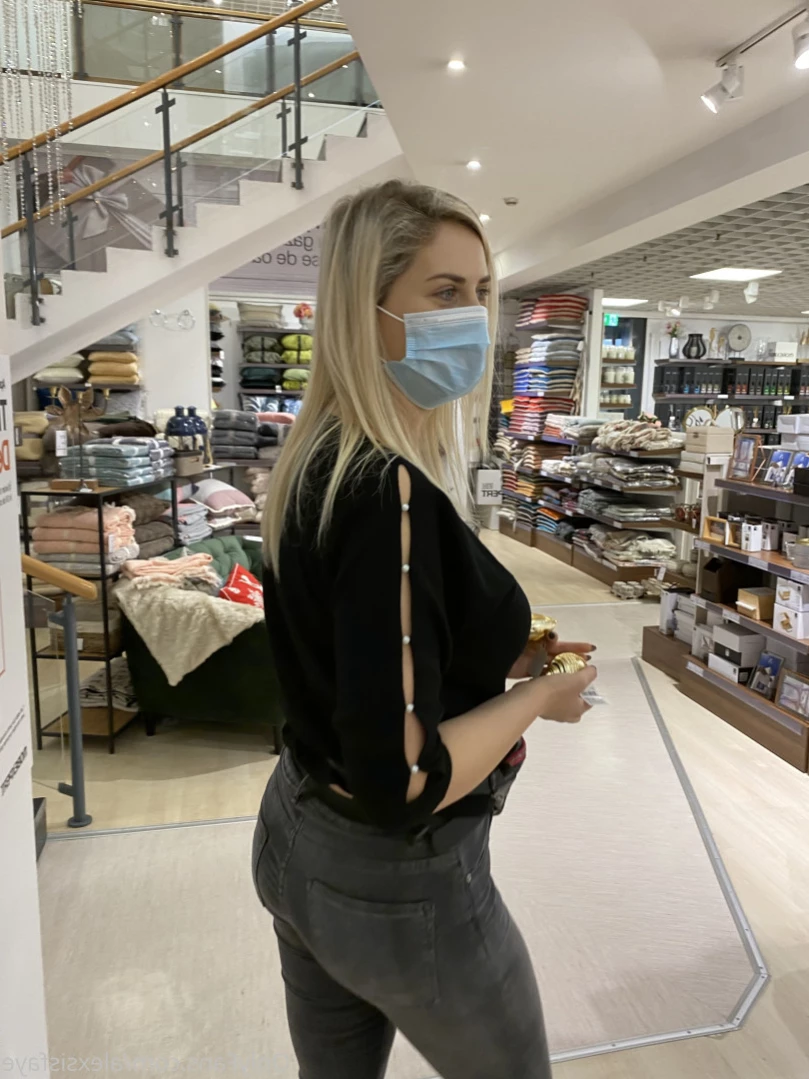 Alexsis Faye top 0.43% [ alexsisfaye ] Onlyfans leaked photo 12994105 on Hotleaks.tv
