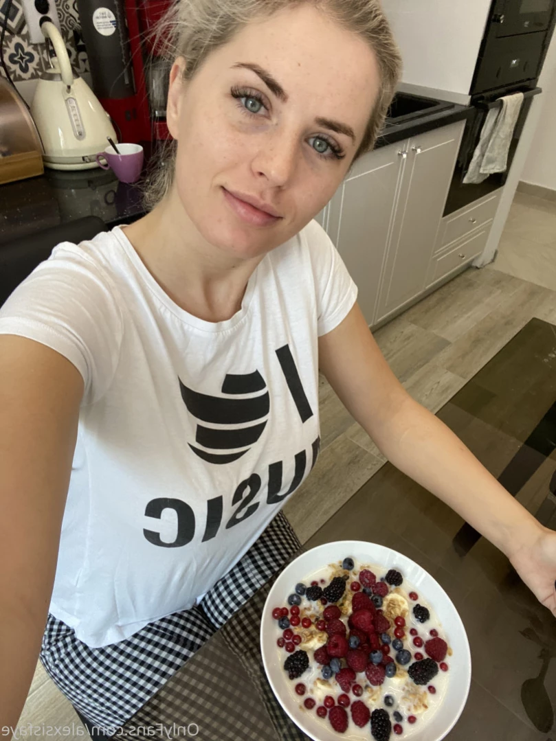 Alexsis Faye top 0.43% [ alexsisfaye ] Onlyfans leaked photo 15025352 on Hotleaks.tv