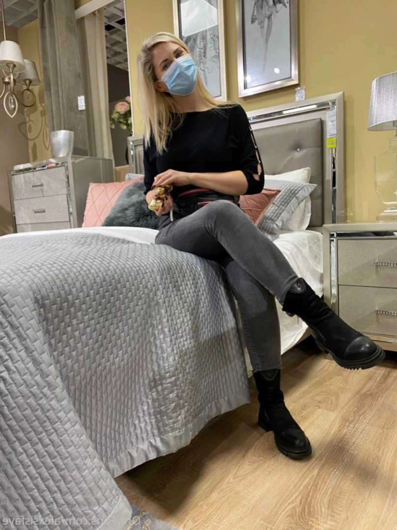 Alexsis Faye top 0.43% [ alexsisfaye ] Onlyfans leaked photo 16440916 on Hotleaks.tv