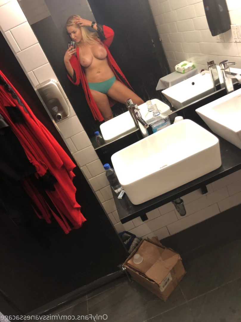 Vanessa Cage [ missvanessacage ] Onlyfans leaked photo 14050065 on Hotleaks.tv