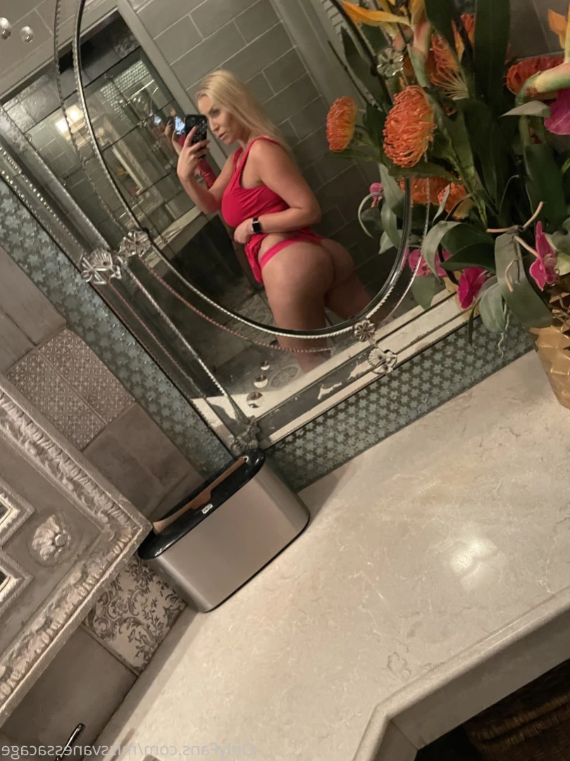 Vanessa Cage [ missvanessacage ] Onlyfans leaked photo 16406058 on Hotleaks.tv