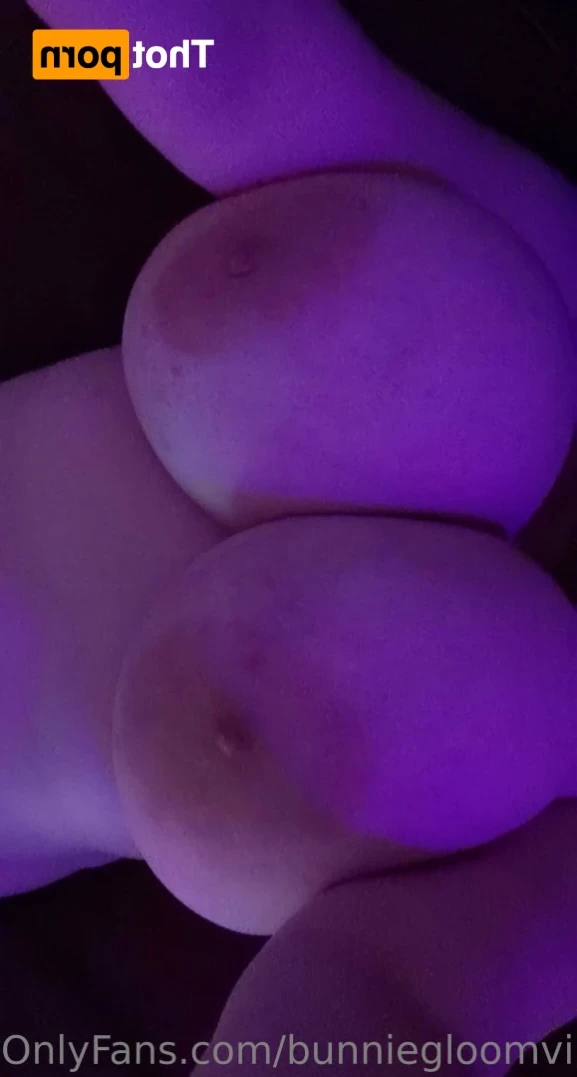 Bunnie Burrow- Bunnie Gloom VIP [ bunniegloomvip ] Onlyfans leaked photo 13380807 on Hotleaks.tv
