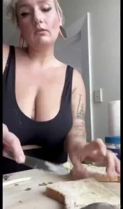 18528249