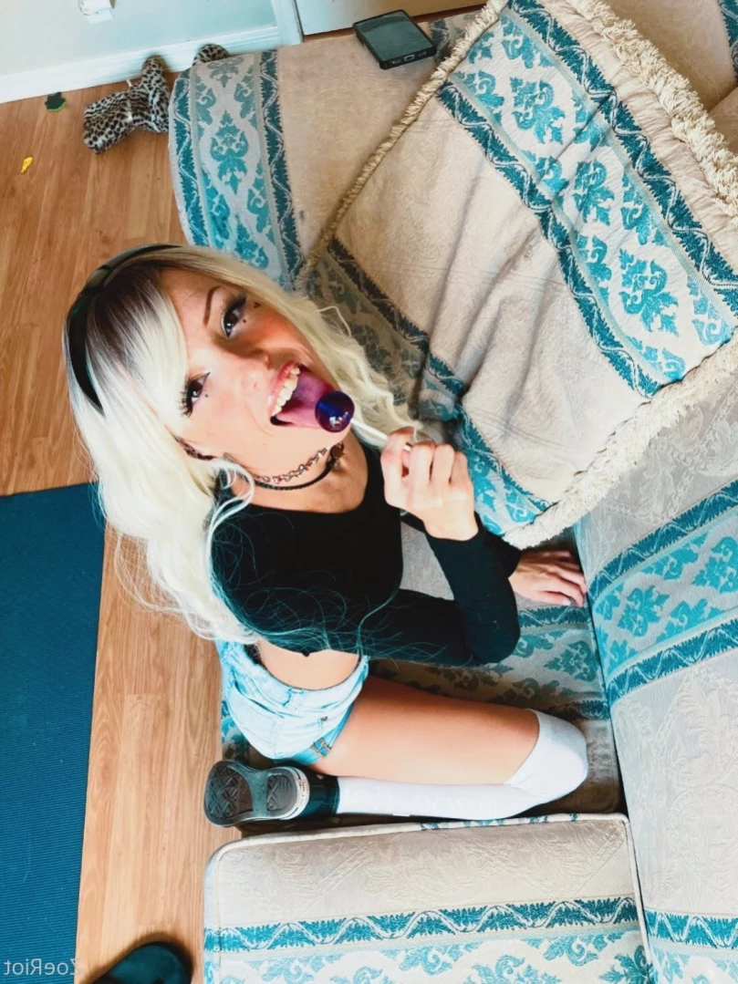 💗Zoe Riot💗 [ zoe_riot ] Onlyfans leaked photo 15632692 on Hotleaks.tv