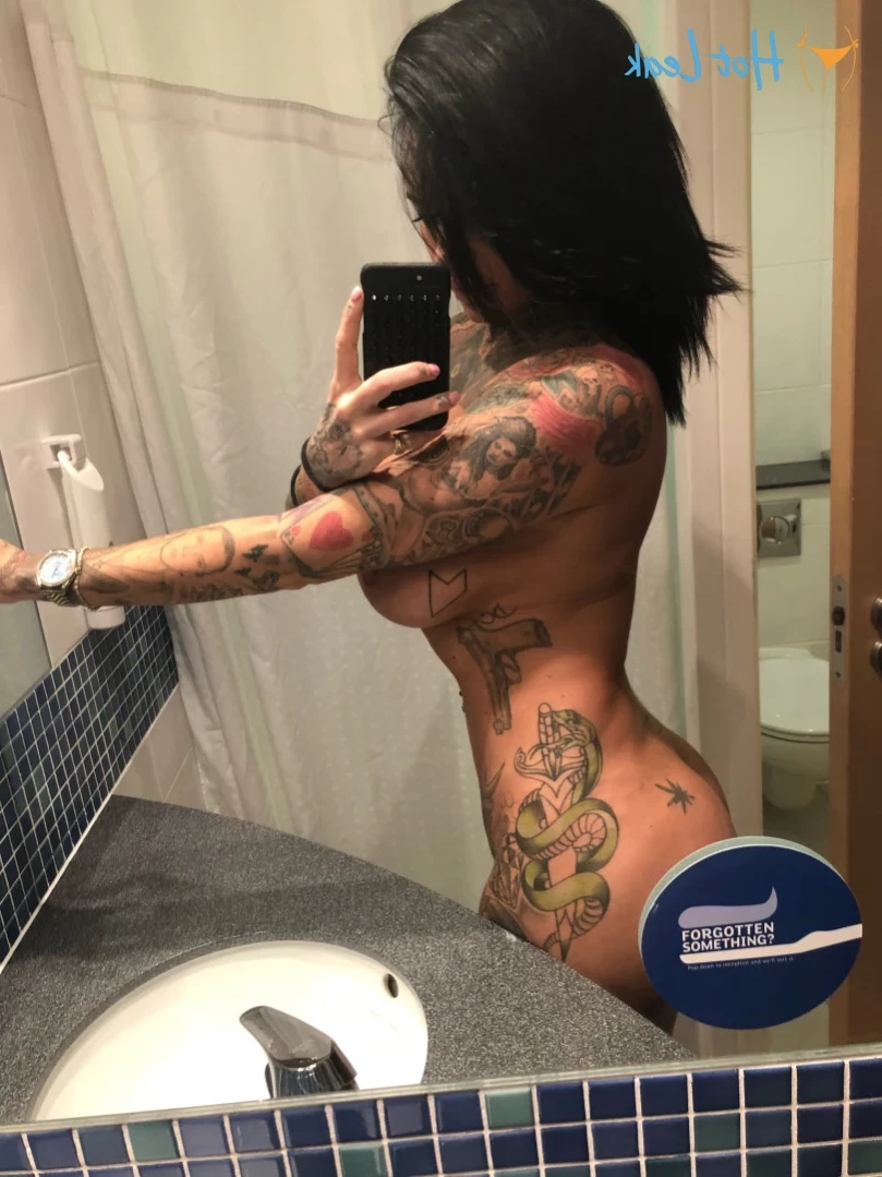 J E M M A L U C Y 🖤 [ jemlucy ] Onlyfans leaked photo 11771075 on Hotleaks.tv