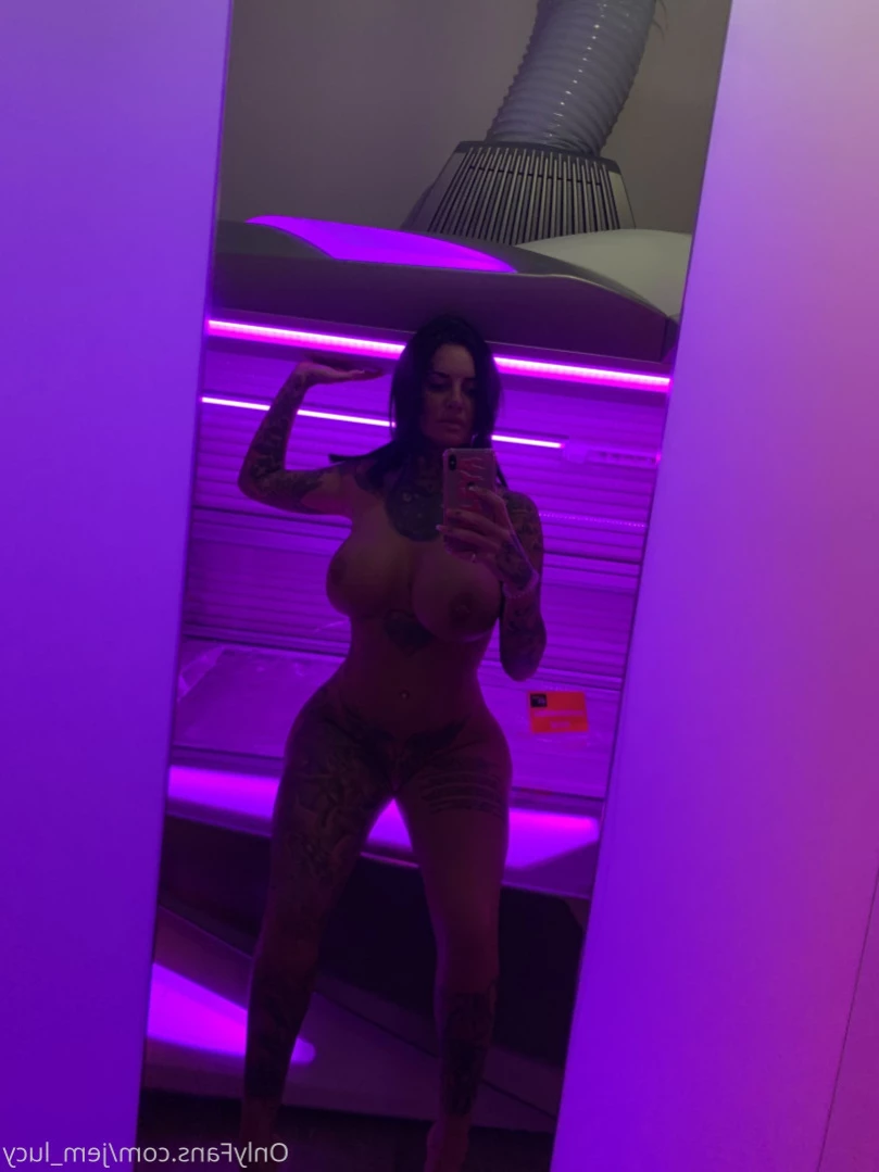 J E M M A L U C Y 🖤 [ jemlucy ] Onlyfans leaked photo 11906479 on Hotleaks.tv