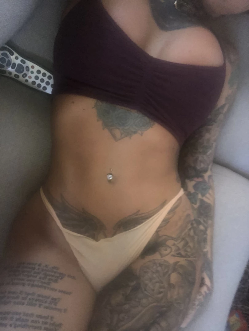 J E M M A L U C Y 🖤 [ jemlucy ] Onlyfans leaked photo 12350047 on Hotleaks.tv